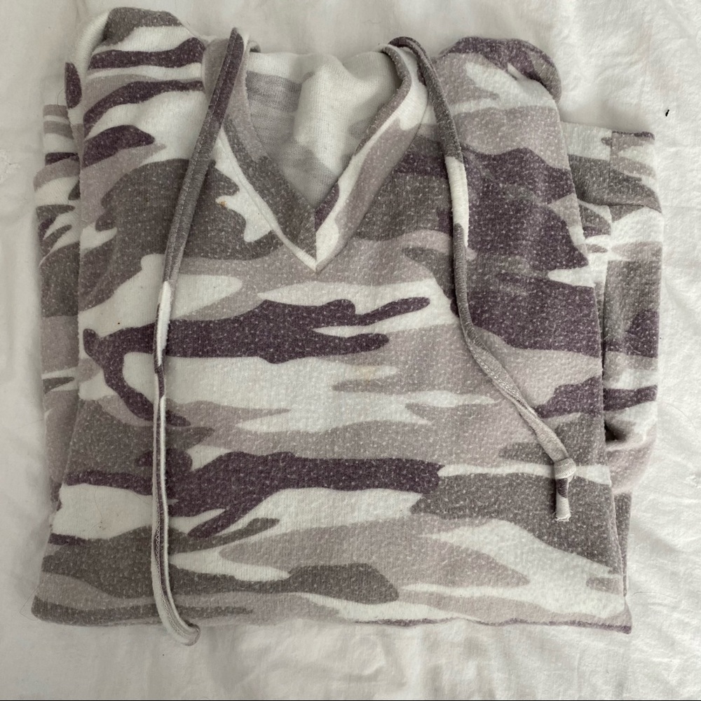 Camo sweatshirt